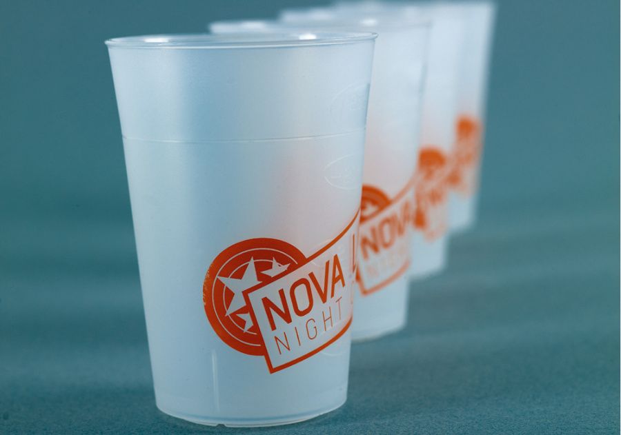 Vasos de plástico reutilizables personalizados & para festivales